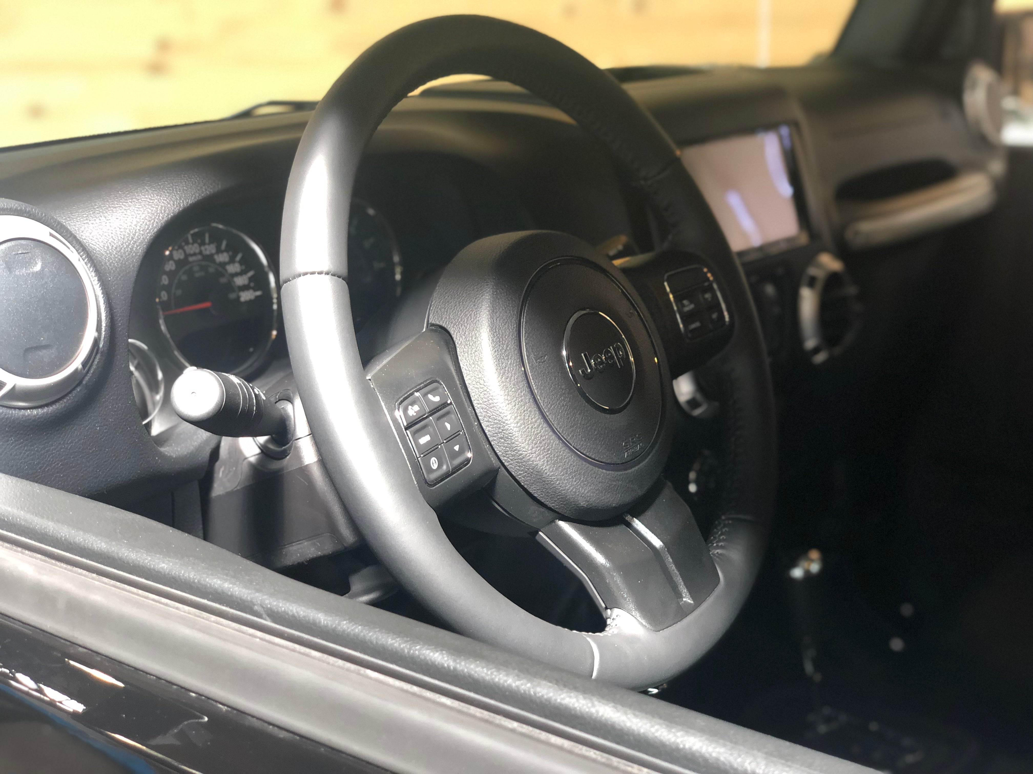 Jeep Wrangler Unlimited V6 3.6 Sahara BVA