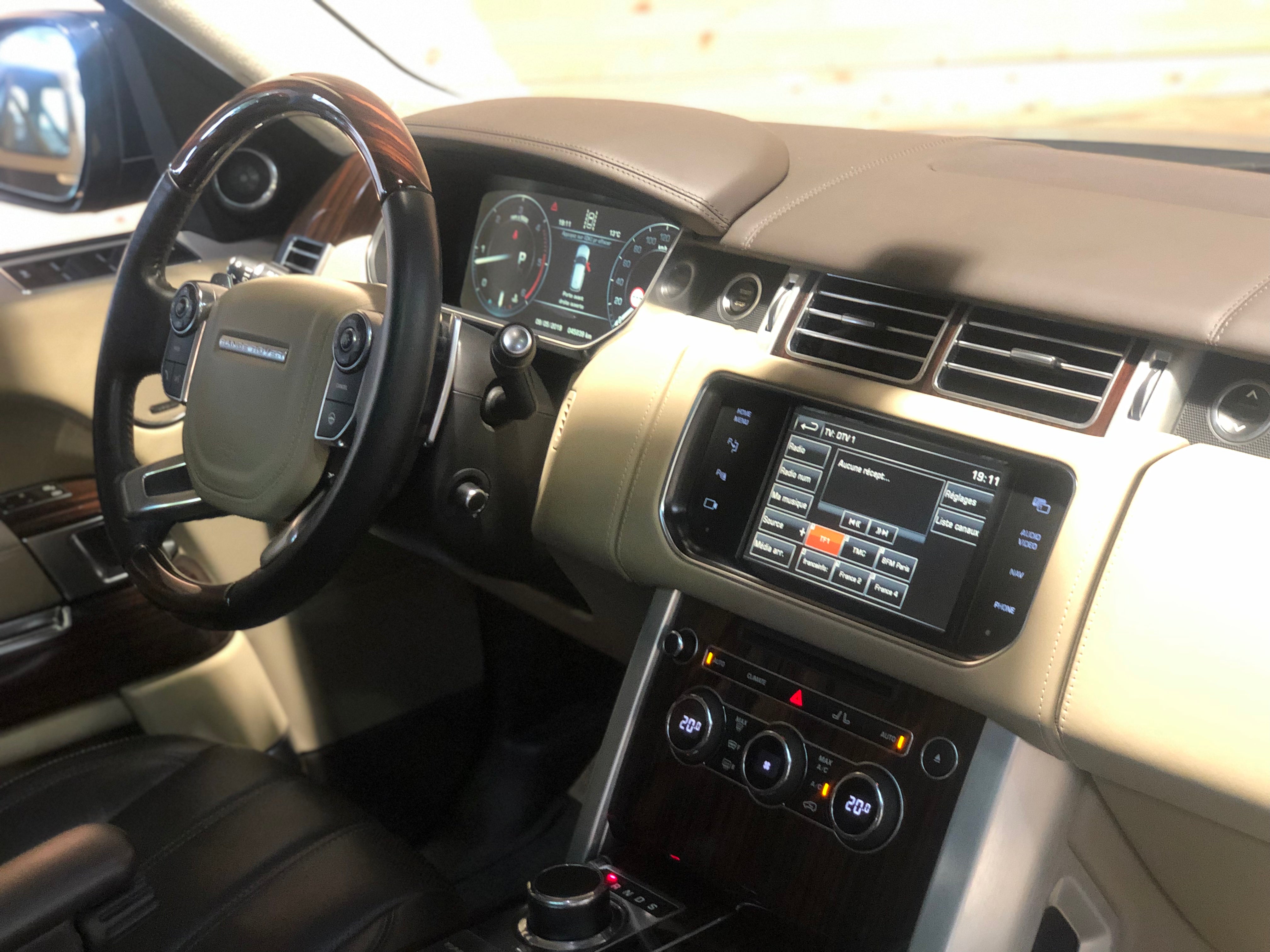 Land Rover Range Rover 4.4 SdV8 Autobiography LWB
