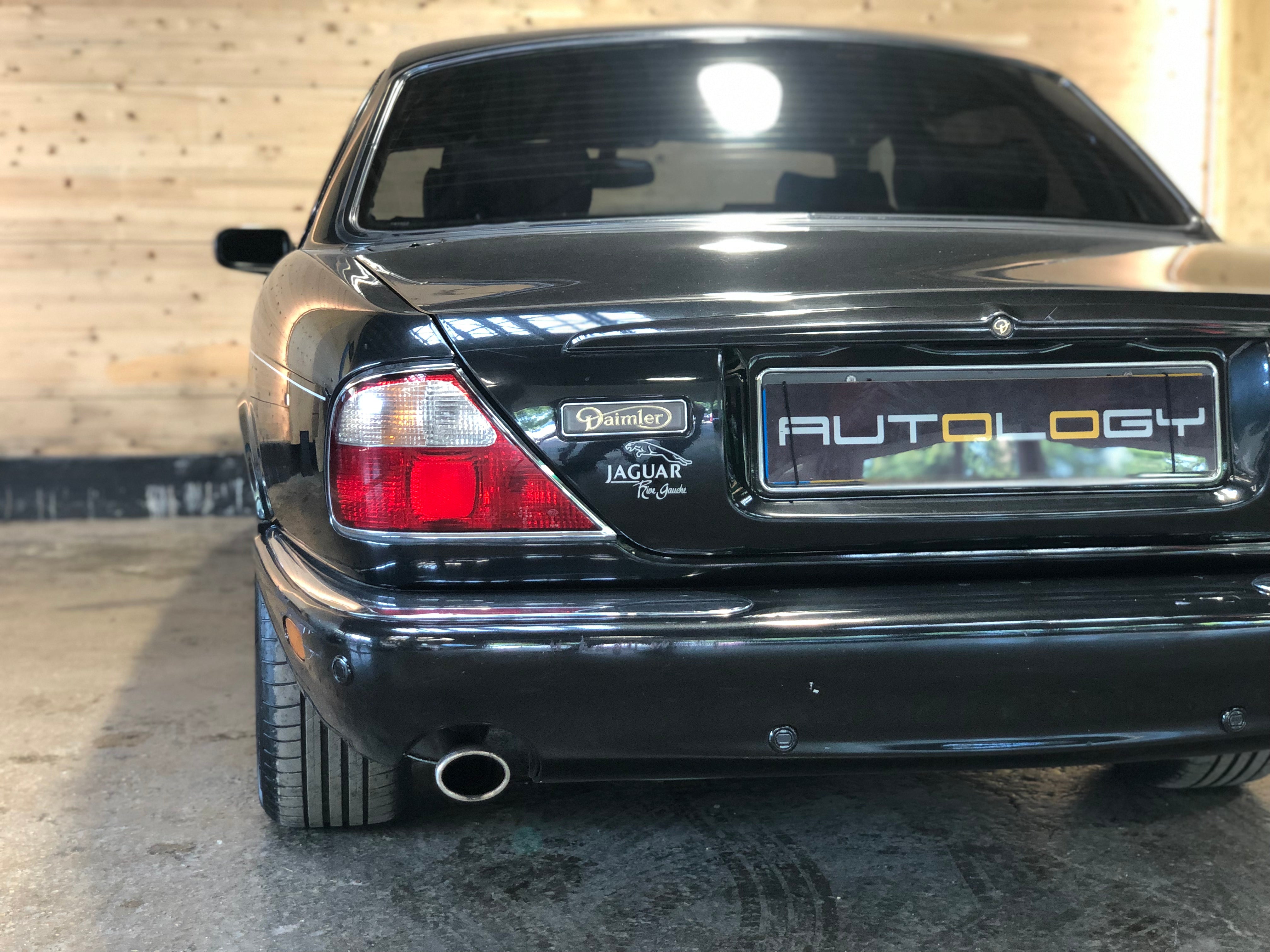 Daimler V8 4.0 BVA (X308)