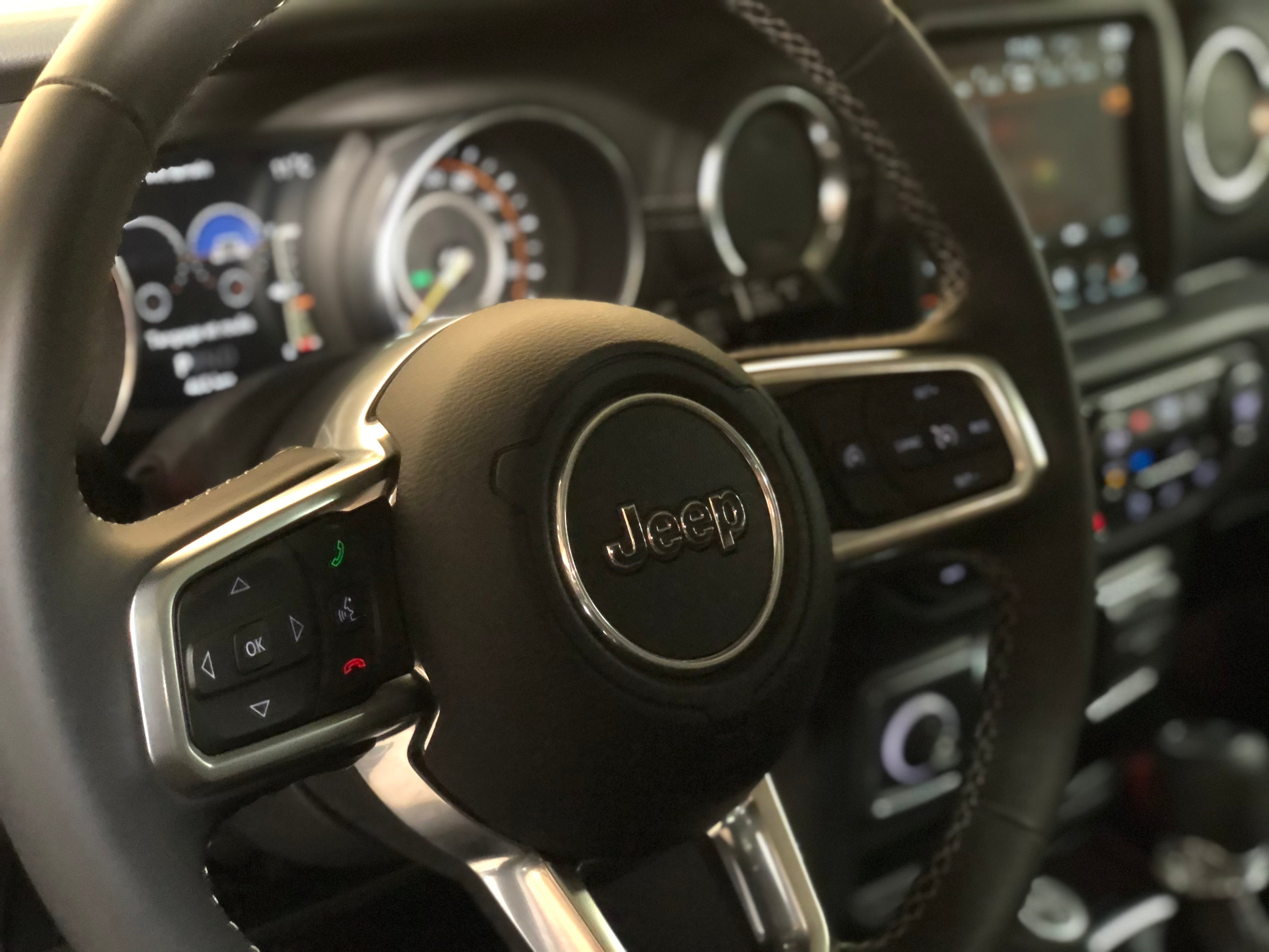 Jeep Wrangler 2.0T Sahara