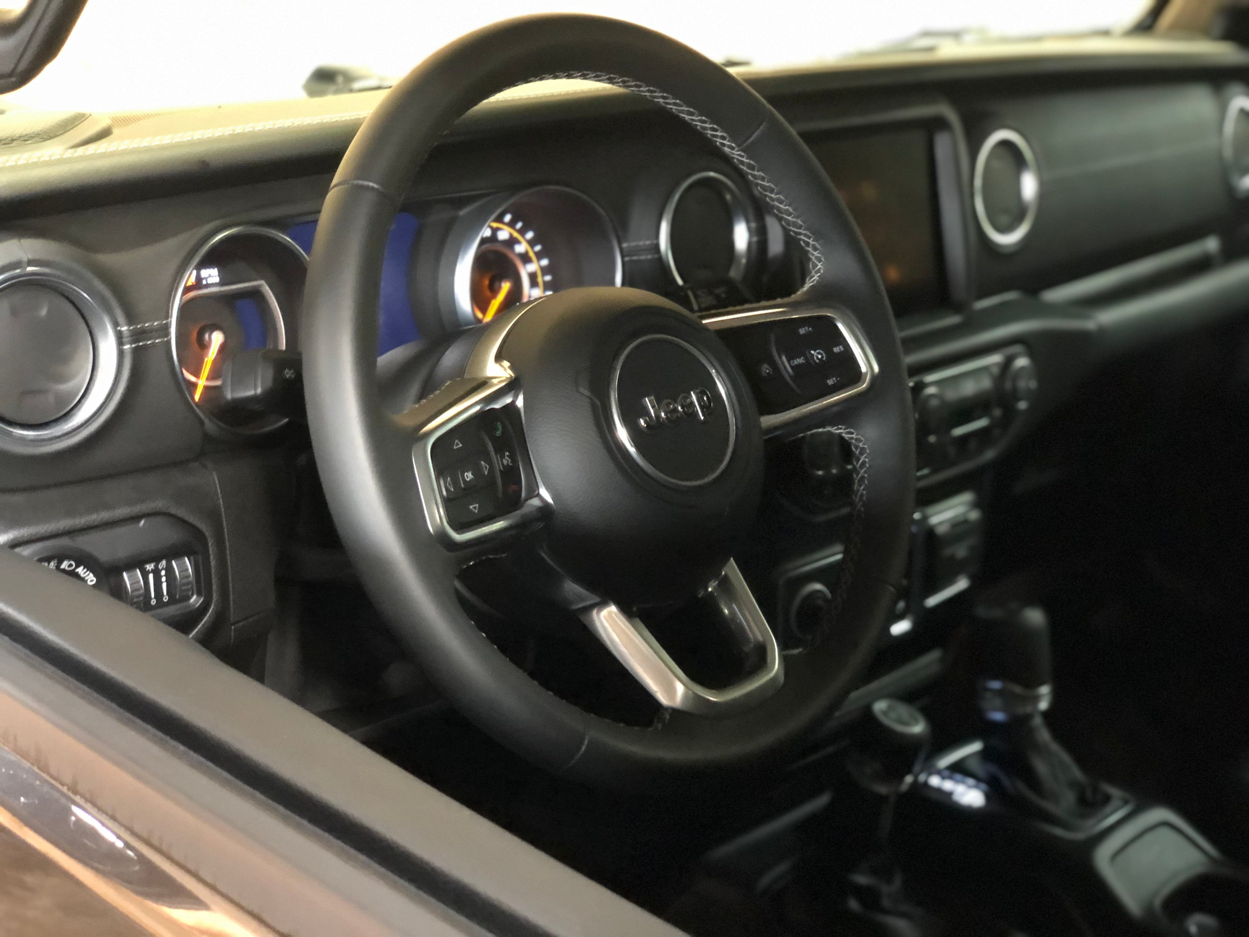 Jeep Wrangler 2.0T Sahara