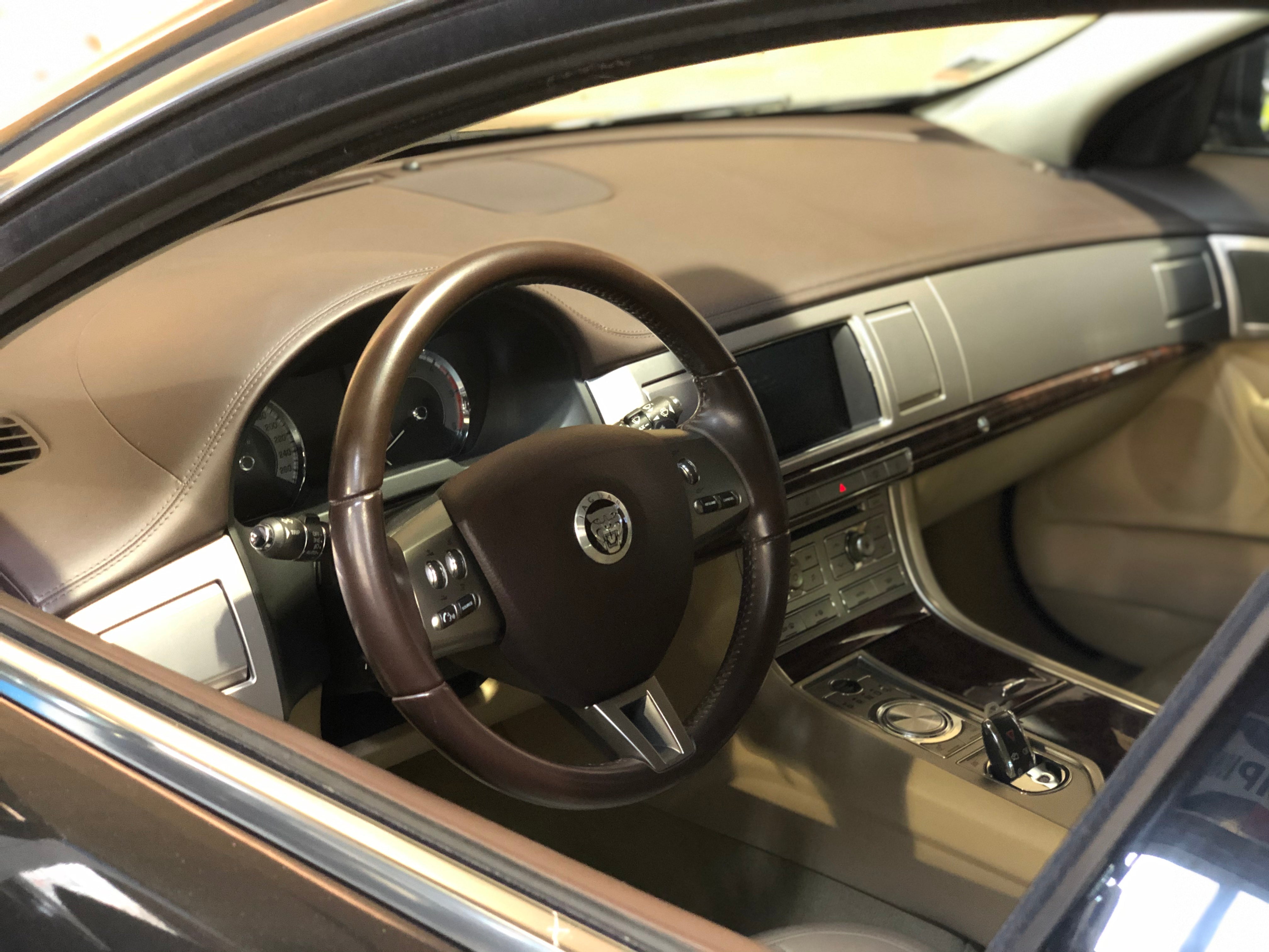 Jaguar XF 3.0d 211ch Luxe Premium