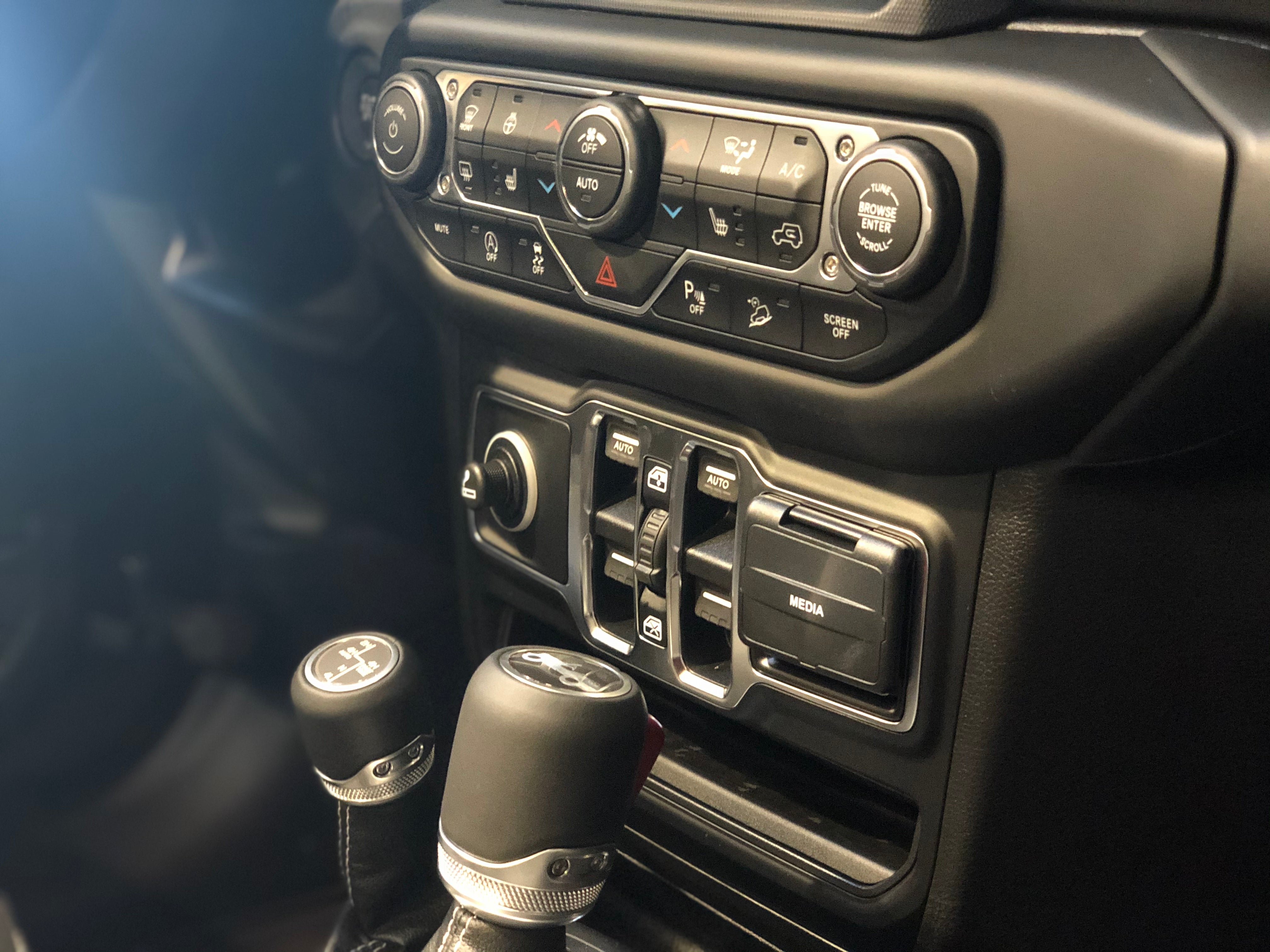 Jeep Wrangler Unlimited 2.0T Overland
