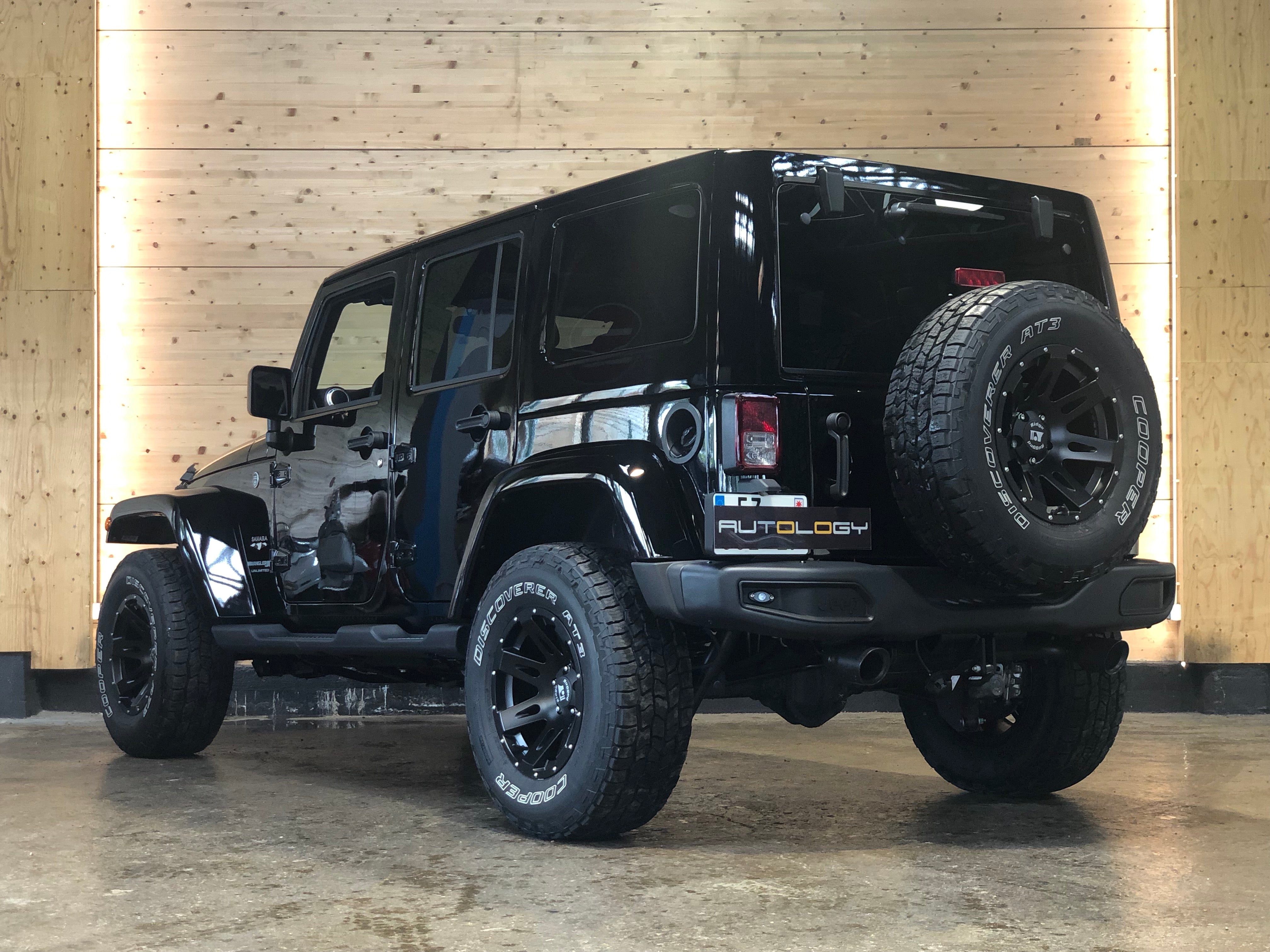 Jeep Wrangler Unlimited V6 3.6 Sahara BVA