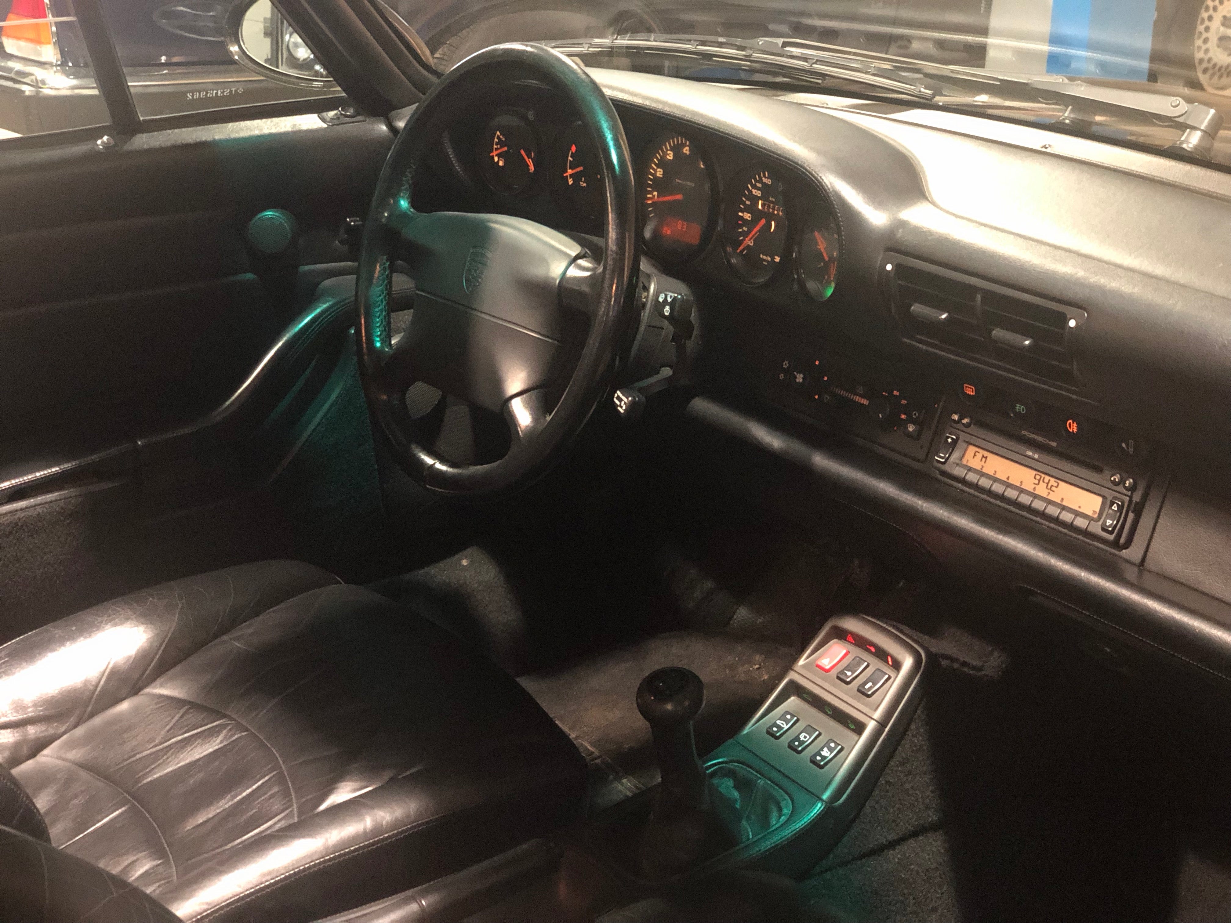 Porsche 993 Carrera 4S