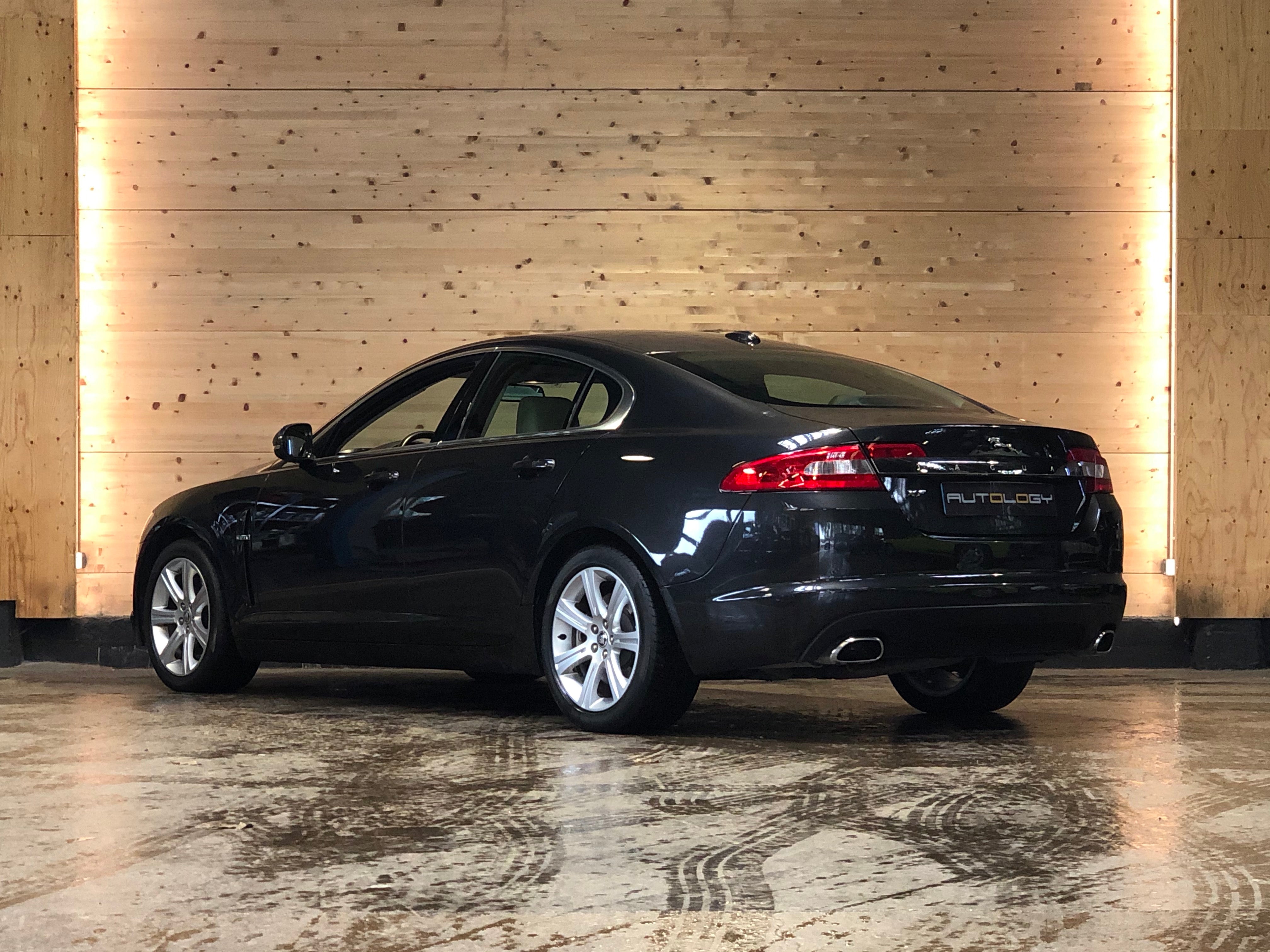 Jaguar XF 3.0d 211ch Luxe Premium