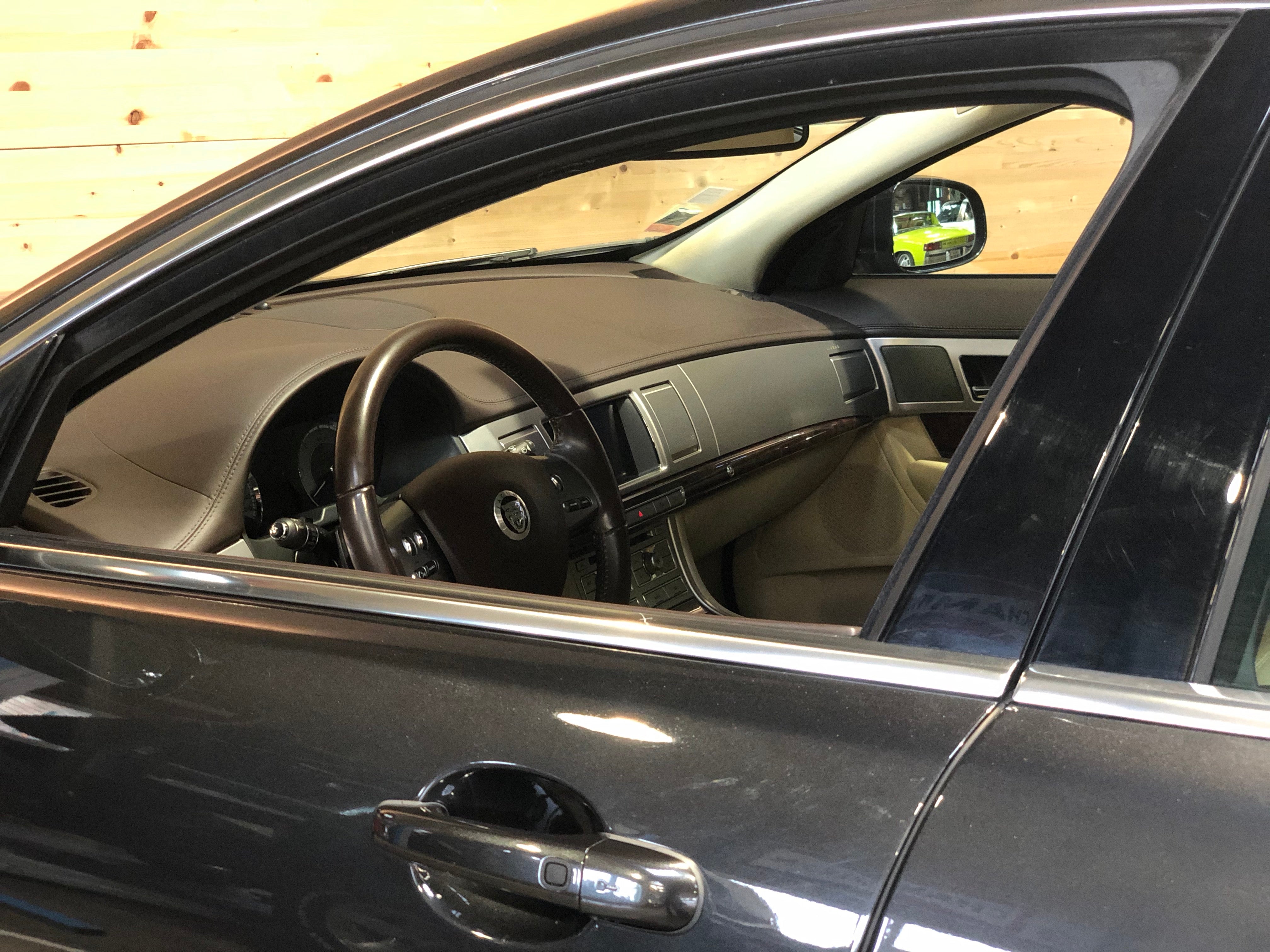Jaguar XF 3.0d 211ch Luxe Premium