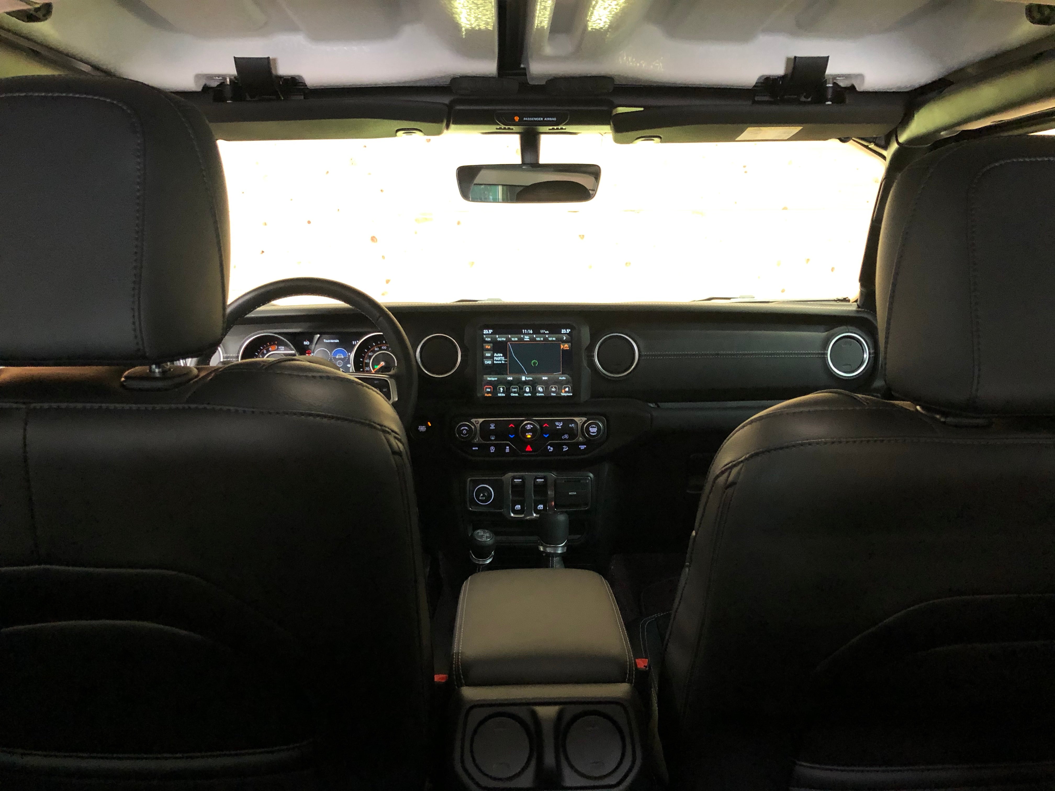 Jeep Wrangler 2.0T Sahara