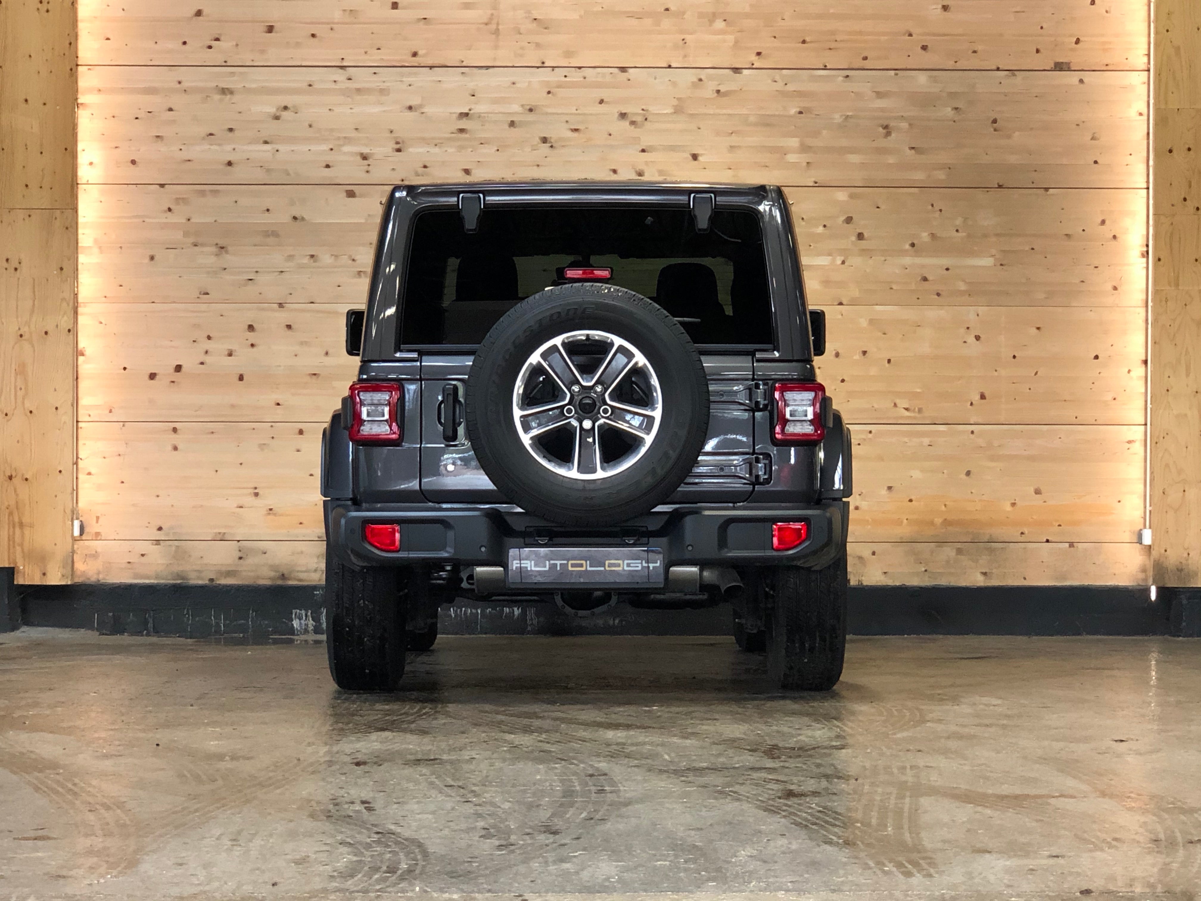 Jeep Wrangler 2.0T Sahara