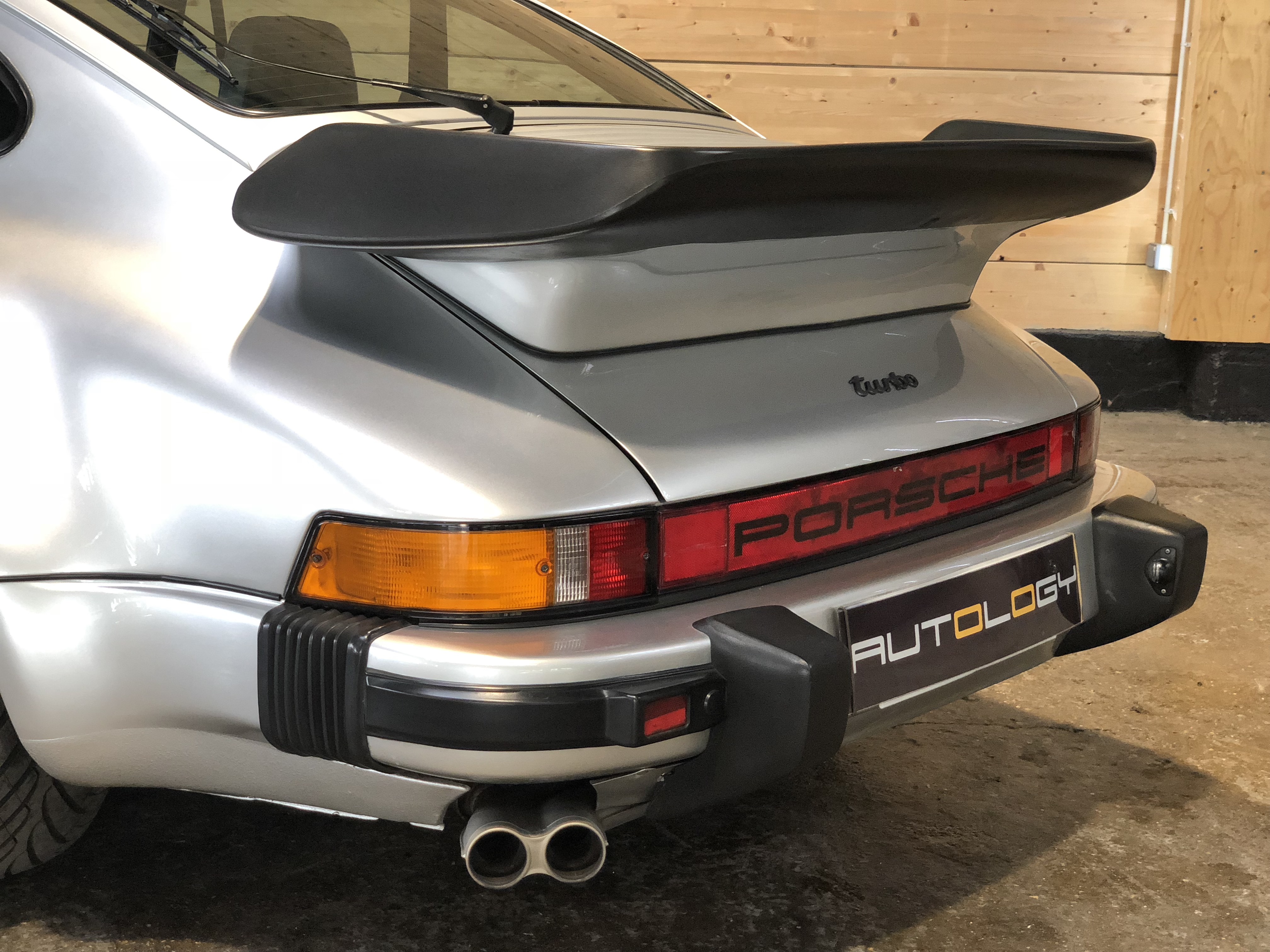 Porsche 911 Turbo 3.3