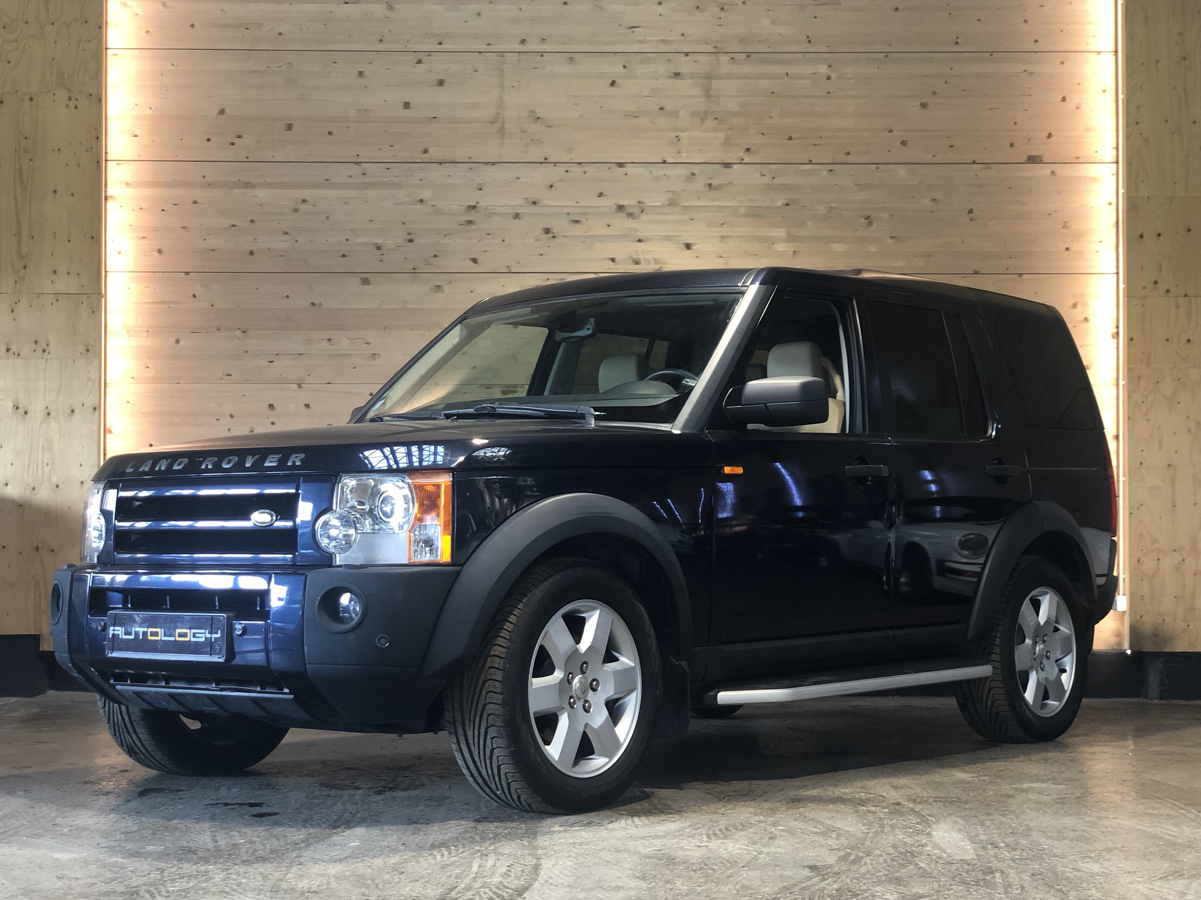 Land Rover Discovery V8 4.4 HSE 7 places