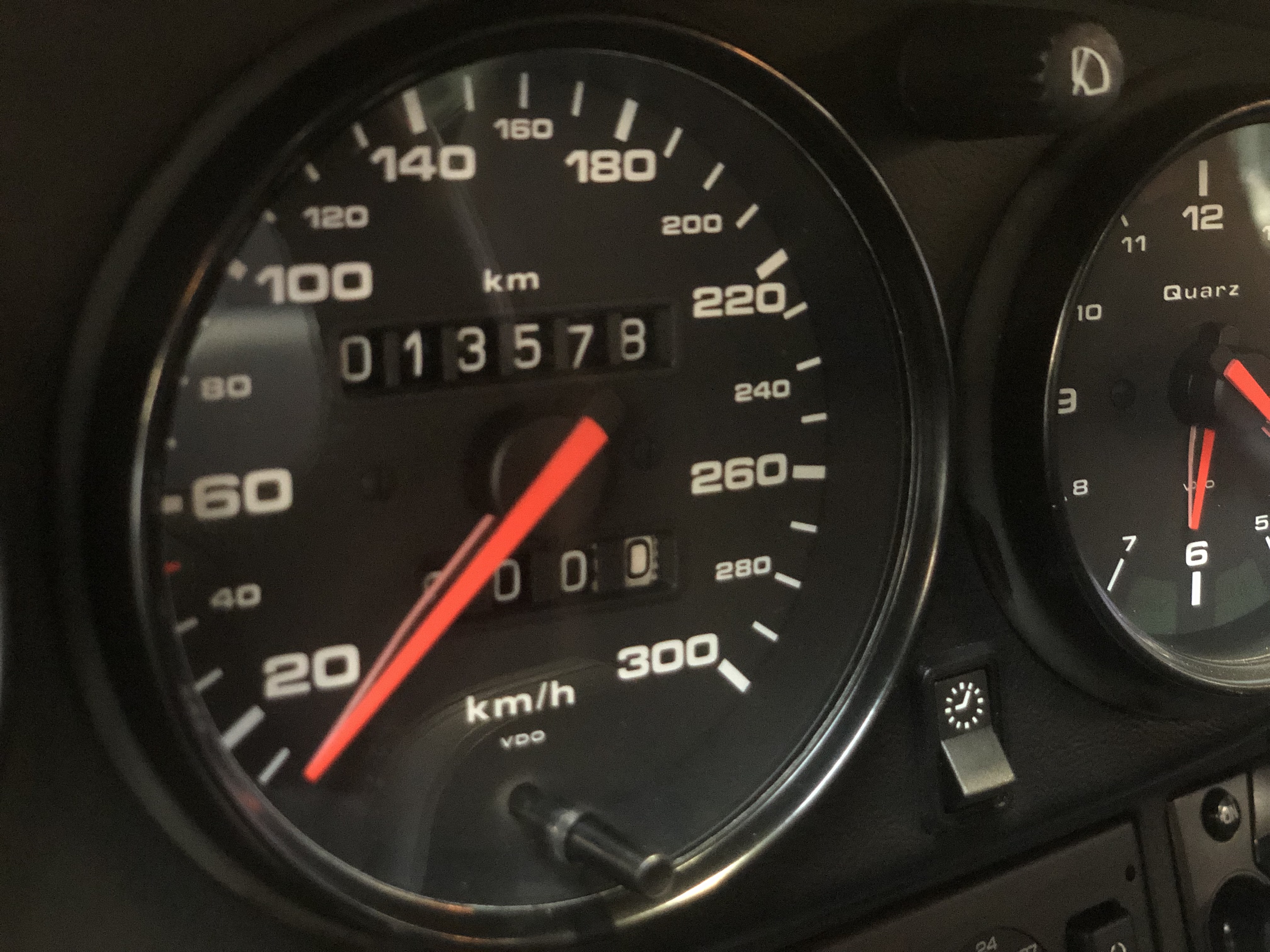 Porsche 993 Carrera 4 …. 13.500km!
