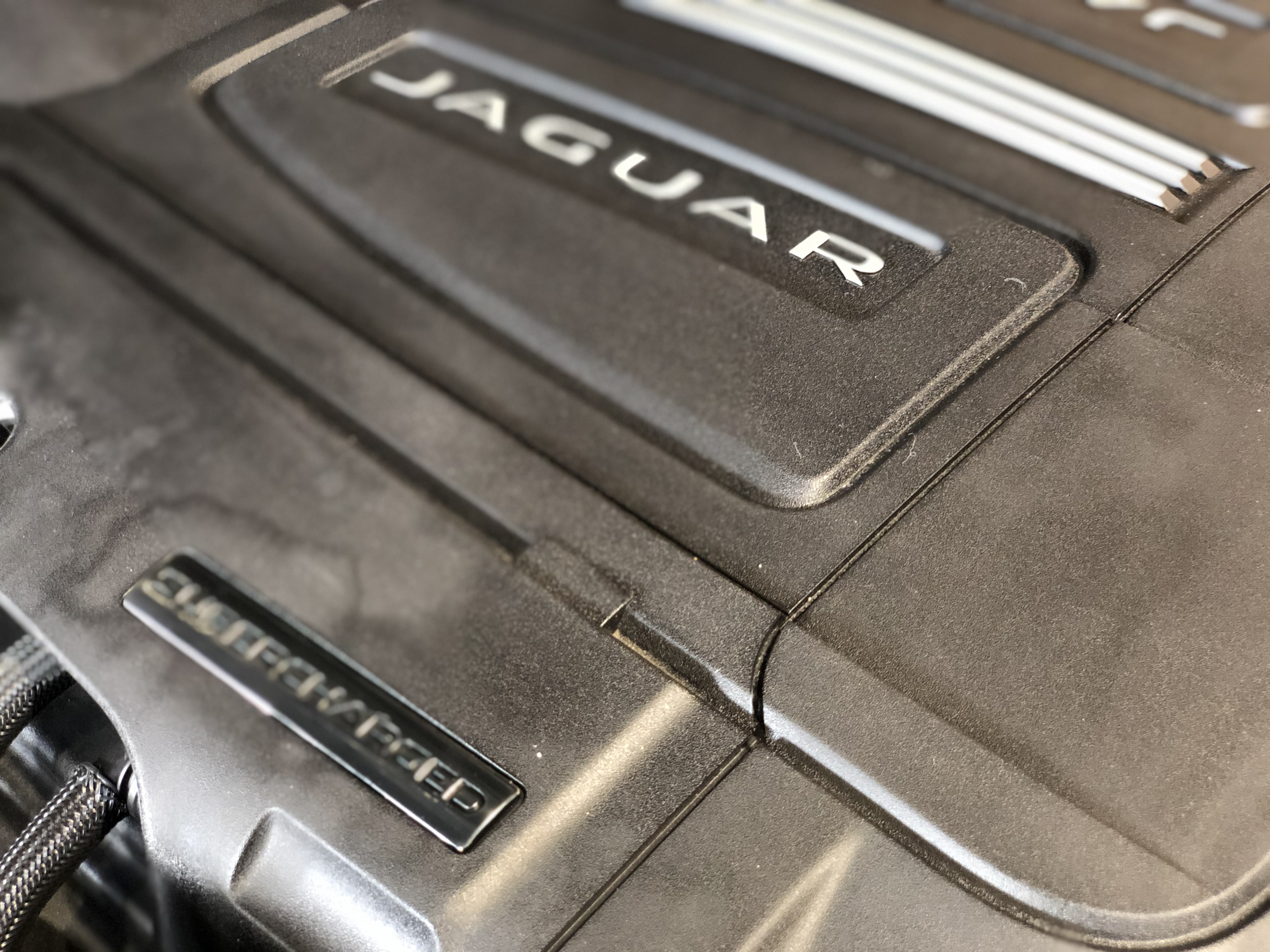 Jaguar F-Type V8 R