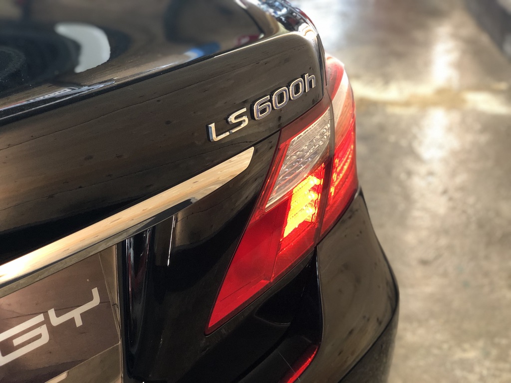 Lexus LS600h Pack President