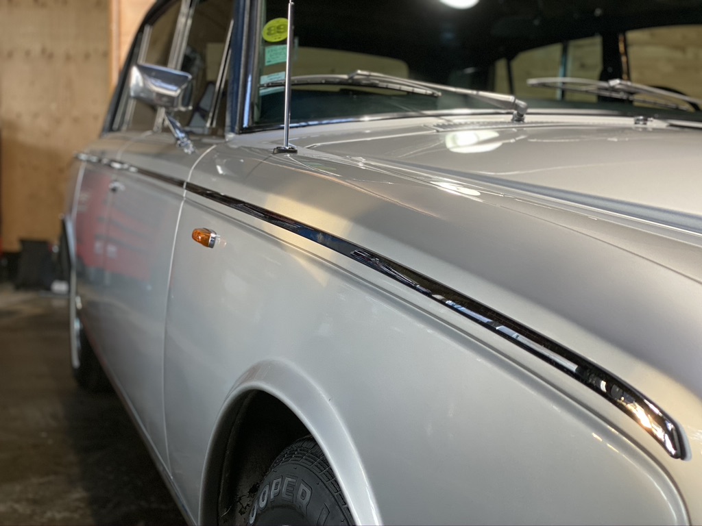 Rolls Royce Silver Shadow LWB (with division)
